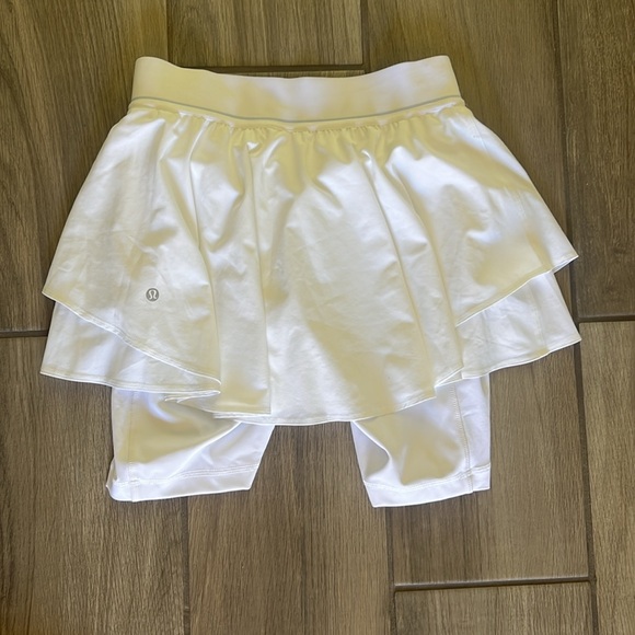 Lululemon Court Rival High-Rise Skirt W/Extended Liner in White Size 6 - Picture 7 of 7